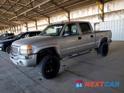 2004 GMC NEW SIERRA K1500 2GTEK13T641398840 - główne zdjęcie licytacji z USA - miniatura