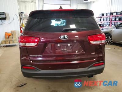 Zdjęcie 6 z 12 samochodu: 2016 KIA SORENTO LX VIN:5XYPG4A32GG183271 - miniatura
