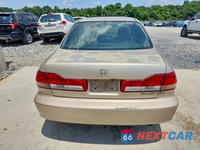 Zdjęcie 6 z 12 samochodu: 2002 HONDA ACCORD EX VIN:JHMCG66812C005653 - miniatura