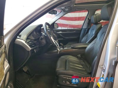 Zdjęcie 7 z 13 samochodu: 2015 BMW X5 XDRIVE50I VIN:5UXKR6C55F0J78857 - miniatura