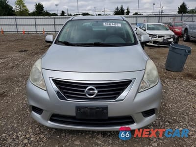 Piąte zdjęcie samochodu w środku: 2014 NISSAN VERSA 1.6 SV VIN:3N1CN7AP3EK445922 - miniatura