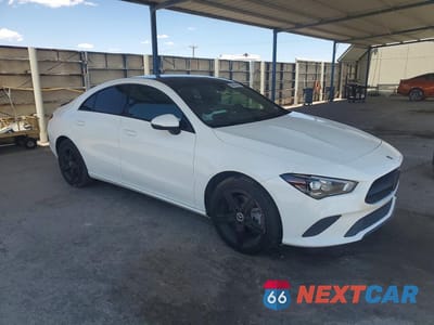 Czwarte zdjęcie samochodu z boku: 2021 MERCEDES-BENZ CLA 250 VIN:W1K5J4GB6MN157693 - miniatura