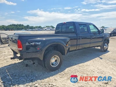 Trzecie zdjęcie samochodu z tyłu: 2002 FORD F350 SUPER DUTY VIN:1FTWW33F82EB43469 - miniatura
