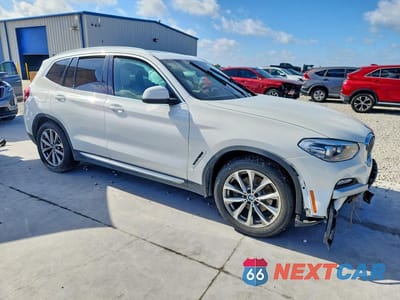 Czwarte zdjęcie samochodu z boku: 2019 BMW X3 SDRIVE30I VIN:5UXTR7C53KLE94134 - miniatura
