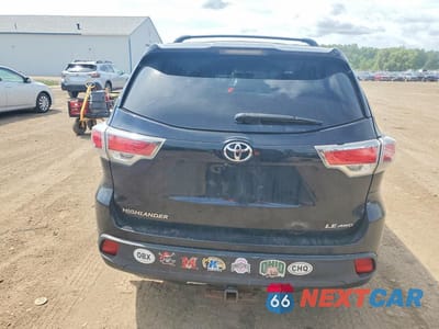 Zdjęcie 6 z 13 samochodu: 2015 TOYOTA HIGHLANDER LE VIN:5TDBKRFH7FS219256 - miniatura