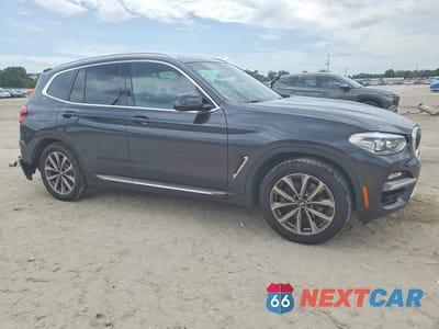 Czwarte zdjęcie samochodu z boku: 2019 BMW X3 SDRIVE30I VIN:5UXTR7C50KLF32743 - miniatura