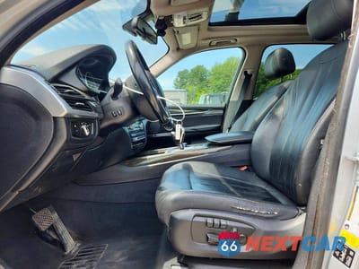 Zdjęcie 7 z 13 samochodu: 2015 BMW X5 XDRIVE35I VIN:5UXKR0C58F0P18361 - miniatura