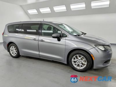 Czwarte zdjęcie samochodu z boku: 2021 CHRYSLER VOYAGER LX VIN:2C4RC1CGXMR580298 - miniatura