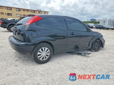 Trzecie zdjęcie samochodu z tyłu: 2005 FORD FOCUS ZX3 VIN:3FAFP31N45R156332 - miniatura