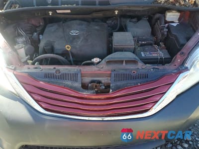 Zdjęcie 12 z 13 samochodu: 2017 TOYOTA SIENNA LE VIN:5TDKZ3DC3HS772408 - miniatura