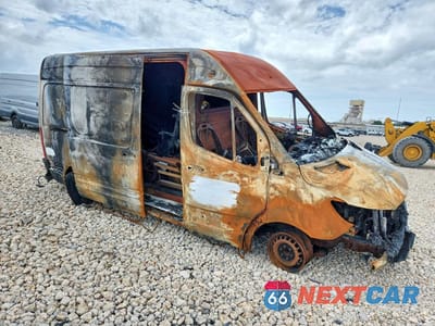 Czwarte zdjęcie samochodu z boku: 2021 MERCEDES-BENZ SPRINTER 2500 VIN:W1Y4DBHY6MT078827 - miniatura