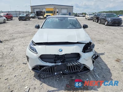 Piąte zdjęcie samochodu w środku: 2026 BMW 228XI VIN:WBA23GG0XT7T82691 - miniatura