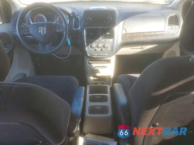 Zdjęcie 8 z 13 samochodu: 2011 DODGE GRAND CARAVAN MAINSTREET VIN:2D4RN3DG3BR628518 - miniatura