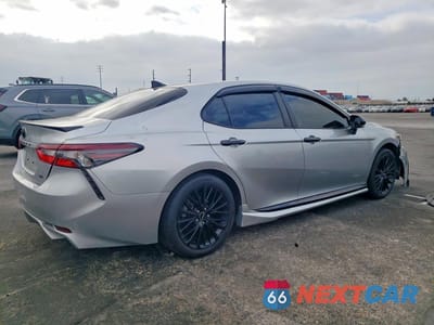 Trzecie zdjęcie samochodu z tyłu: 2022 TOYOTA CAMRY HYBRID SE NIGHTSHADE VIN:4T1G31AK4NU039276 - miniatura