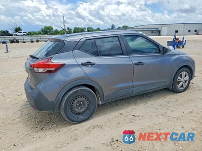 Trzecie zdjęcie samochodu z tyłu: 2020 NISSAN KICKS S VIN:3N1CP5BV8LL485710 - miniatura