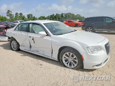 Czwarte zdjęcie samochodu z boku: 2022 CHRYSLER 200 CONVERTIBLE VIN:2C3CCAAG8NH209953 - miniatura