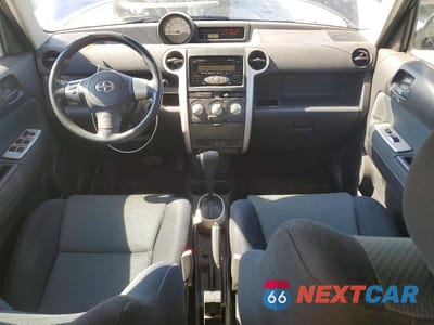 Zdjęcie 8 z 13 samochodu: 2006 TOYOTA SCION XB VIN:JTLKT324064076194 - miniatura