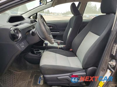 Zdjęcie 7 z 13 samochodu: 2016 TOYOTA PRIUS C TWO VIN:JTDKDTB35G1133069 - miniatura