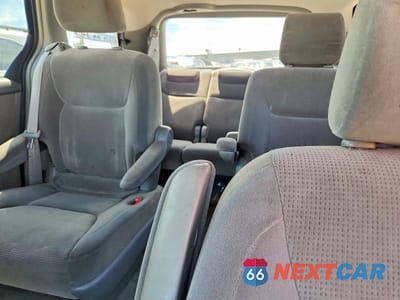 Zdjęcie 10 z 13 samochodu: 2004 TOYOTA SIENNA LE 7 PASSENGER VIN:5TDZA23C64S086391 - miniatura