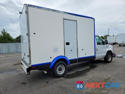 Trzecie zdjęcie samochodu z tyłu: 2023 FORD E350 REFRIGERATED BOX TRUCK VIN:1FDWE3FK1PDD09741 - miniatura