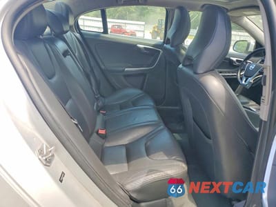 Zdjęcie 10 z 12 samochodu: 2014 VOLVO S60 T5 VIN:YV1612FS7E2298113 - miniatura
