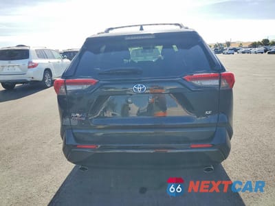 Zdjęcie 6 z 14 samochodu: 2021 TOYOTA RAV4 PRIME SE VIN:JTMAB3FV1MD038757 - miniatura