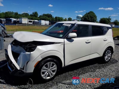 2023 KIA SOUL LX KNDJ23AU5P7843646 - główne zdjęcie licytacji z USA - miniatura