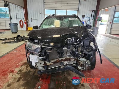 Piąte zdjęcie samochodu w środku: 2018 TOYOTA RAV4 XLE VIN:2T3RFREV8JW783662 - miniatura