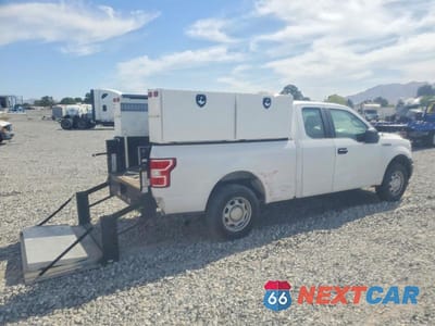 Czwarte zdjęcie samochodu z boku: 2018 FORD F150 SUPER CAB VIN:1FTEX1C51JKF23337 - miniatura
