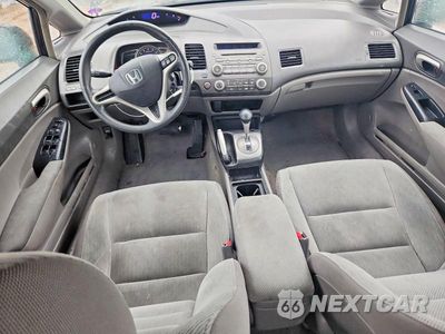 Zdjęcie 8 z 12 samochodu: 2011 HONDA CIVIC LX VIN:19XFA1F57BE012382 - miniatura