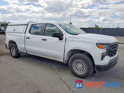 Czwarte zdjęcie samochodu z boku: 2024 CHEVROLET SILVERADO K1500 VIN:1GCUDAED7RZ183462 - miniatura