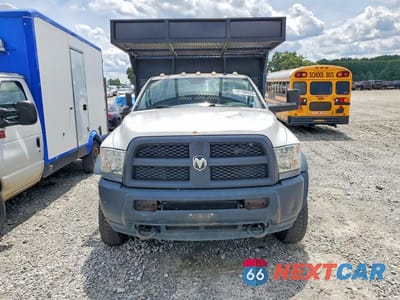 Piąte zdjęcie samochodu w środku: 2016 RAM 5500 VIN:3C7WRNDL3GG279728 - miniatura