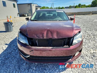 Piąte zdjęcie samochodu w środku: 2012 VOLKSWAGEN PASSAT SE VIN:1VWBH7A38CC080649 - miniatura
