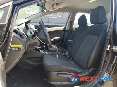 Zdjęcie 7 z 12 samochodu: 2018 KIA FORTE LX VIN:3KPFL4A7XJE199345 - miniatura