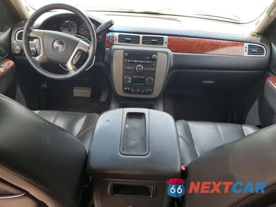 Zdjęcie 8 z 12 samochodu: 2010 GMC SIERRA K1500 SLT VIN:3GTRKWE37AG206047 - miniatura