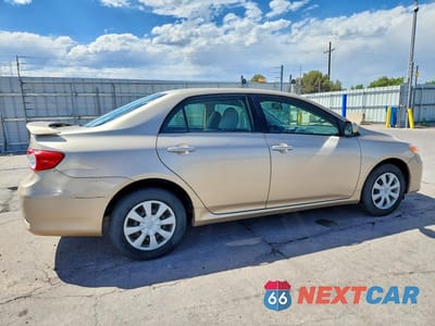 Trzecie zdjęcie samochodu z tyłu: 2011 TOYOTA COROLLA LE VIN:JTDBU4EE8B9135427 - miniatura