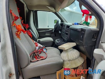 Zdjęcie 11 z 13 samochodu: 2010 CHEVROLET EXPRESS G3500 VIN:1GB6G3BG7A1129970 - miniatura