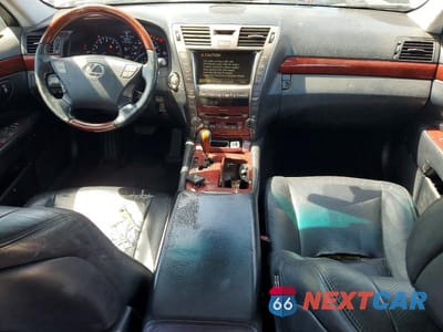 Zdjęcie 8 z 12 samochodu: 2007 LEXUS LS 460 VIN:JTHBL46F675051579 - miniatura