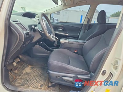 Zdjęcie 7 z 12 samochodu: 2015 TOYOTA PRIUS V THREE VIN:JTDZN3EU4FJ028280 - miniatura