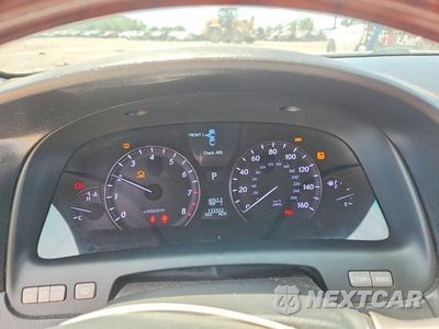 Zdjęcie 9 z 12 samochodu: 2010 LEXUS LS 460 VIN:JTHCL5EF1A5005113 - miniatura
