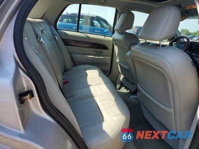 Zdjęcie 10 z 12 samochodu: 2005 MERCURY MARQUIS VIN:2MHHM75W05X625439 - miniatura