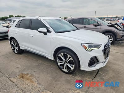 Czwarte zdjęcie samochodu z boku: 2020 AUDI Q3 PREMIUM PLUS S-LINE VIN:WA1EECF32L1036565 - miniatura
