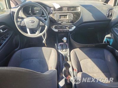 Zdjęcie 8 z 12 samochodu: 2016 KIA RIO LX VIN:KNADM4A3XG6689958 - miniatura