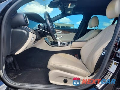 Zdjęcie 7 z 12 samochodu: 2020 MERCEDES-BENZ E 350 4MATIC VIN:W1KZF8EB4LA835490 - miniatura
