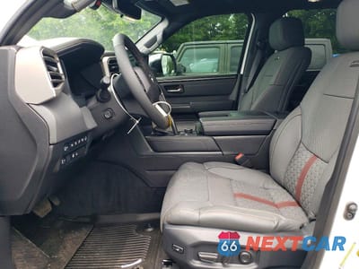 Zdjęcie 7 z 13 samochodu: 2026 TOYOTA SEQUOIA CAPSTONE VIN:7SVAAABA3TX076228 - miniatura
