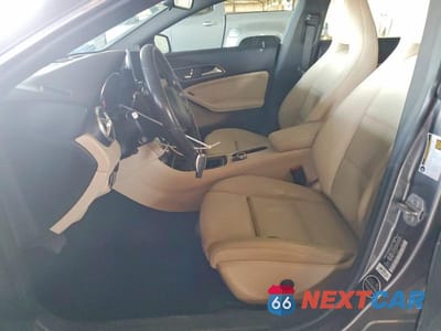 Zdjęcie 7 z 12 samochodu: 2018 MERCEDES-BENZ CLA 250 VIN:WDDSJ4EB0JN510883 - miniatura