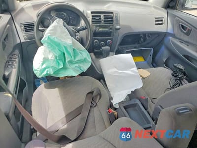 Zdjęcie 8 z 13 samochodu: 2005 HYUNDAI TUCSON GL VIN:KM8JM12B65U092580 - miniatura