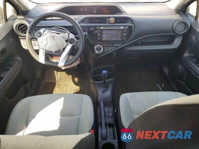 Zdjęcie 8 z 12 samochodu: 2016 TOYOTA PRIUS C VIN:JTDKDTB30G1119466 - miniatura