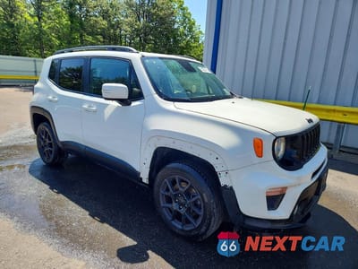 Czwarte zdjęcie samochodu z boku: 2020 JEEP RENEGADE LATITUDE VIN:ZACNJBBB3LPL11754 - miniatura