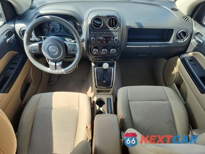 Zdjęcie 8 z 13 samochodu: 2012 JEEP COMPASS SPORT VIN:1C4NJCBB8CD639405 - miniatura